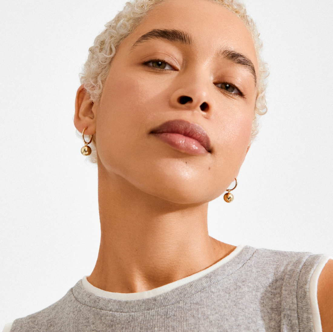 AIR gold-plated Ball Bearing hoop earrings - 102612003