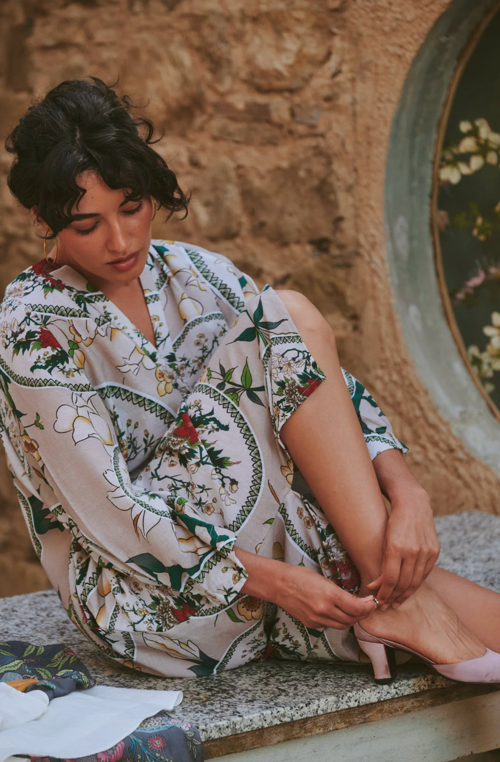 One Hundred Stars Linen Raglan Dress in Putty Magnolia Plates- DRGMAGPUT