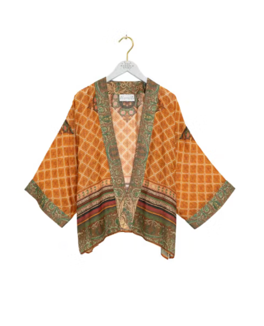 One Hundred Stars Lightweight Short Kimono in Gold Amulet Print - KIMAMUGLD