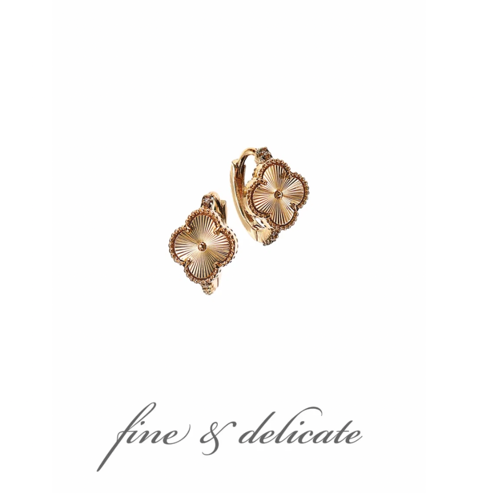Quartrefoil Shimmer Clover Hoops in Gold - LG199