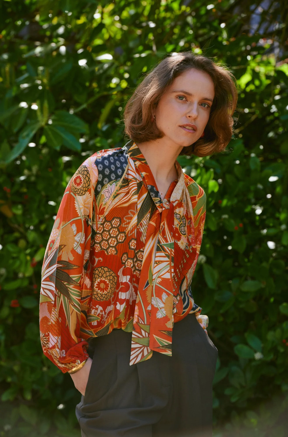 One Hundred Stars Pussy Bow Blouse in scarlet Fans Print - TPBFANSCA