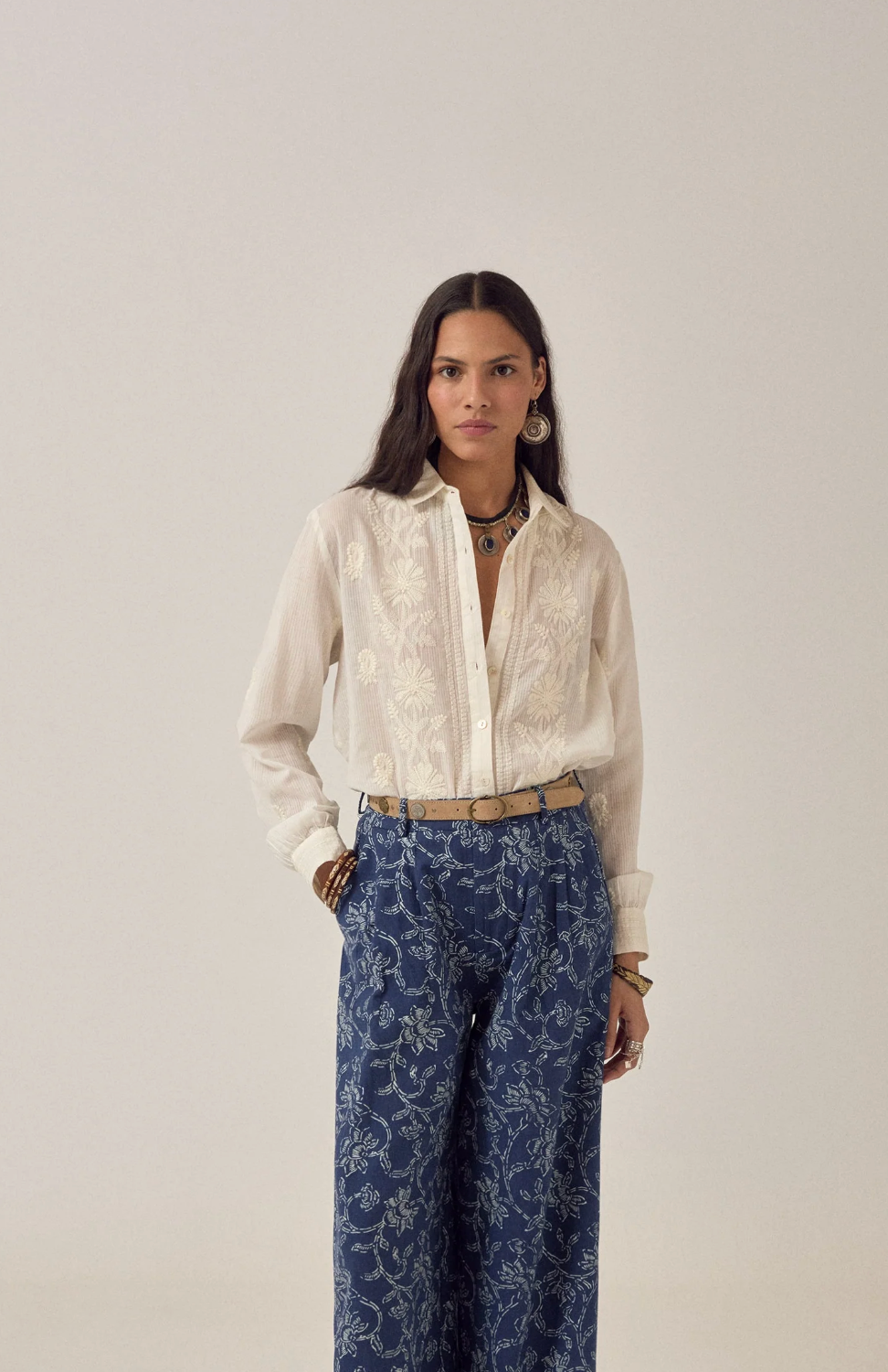 RINGO Off White Shirt in Dalia Embroidery