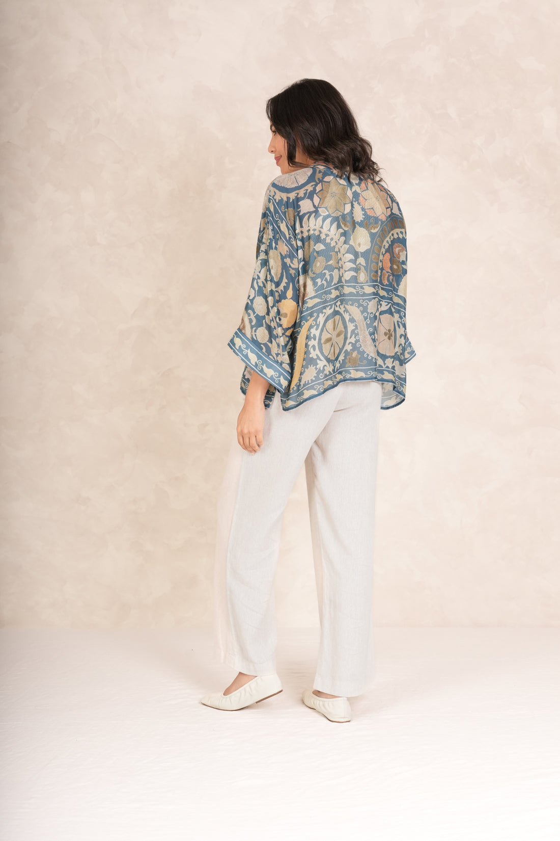 One Hundred Stars Short Lightweight Kimono in Susani Blue Print - KIMSUSBLU