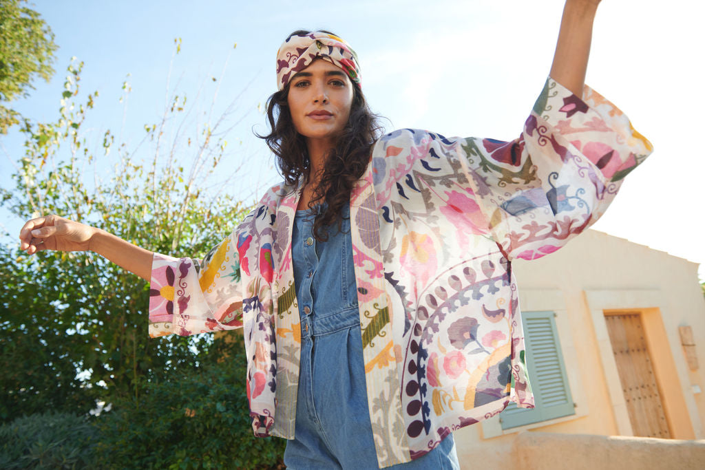 One Hundred Stars Short Lightweight Kimono in Susani Pink Print - KIMSUSPIN