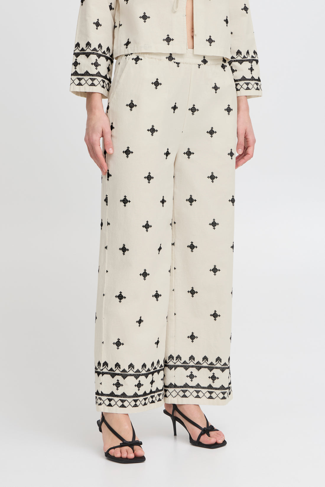 DUNIA Co-Ord Indian Cotton Trousers in Cream and Black