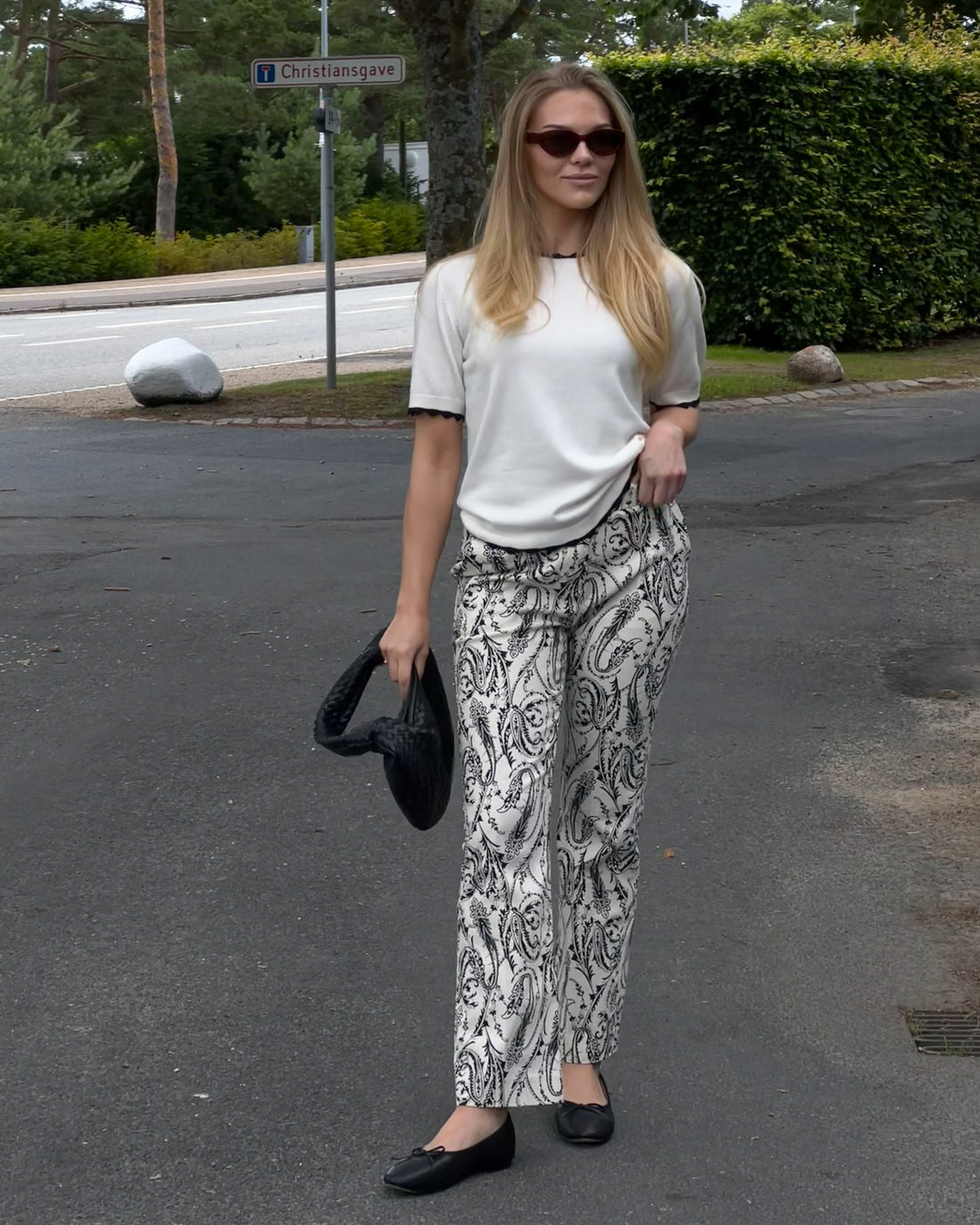 DECKA Cropped Cotton Paisley Trousers in Cream