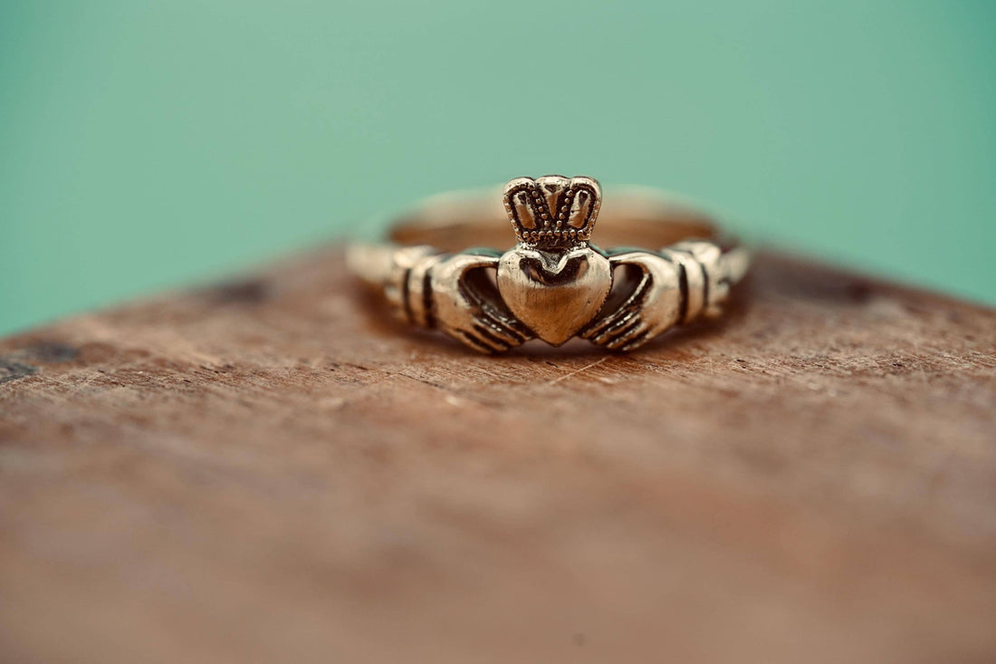 ROYA Brass Claddagh Heart Ring