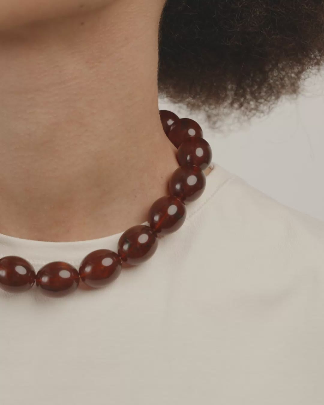 STILL Chunky Bead Necklace in Brown