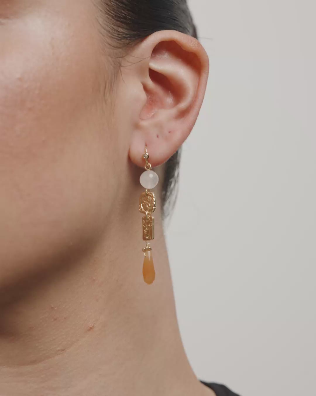 TRACE Drop Irregular Earrings in Gold with Red and Orange Beads