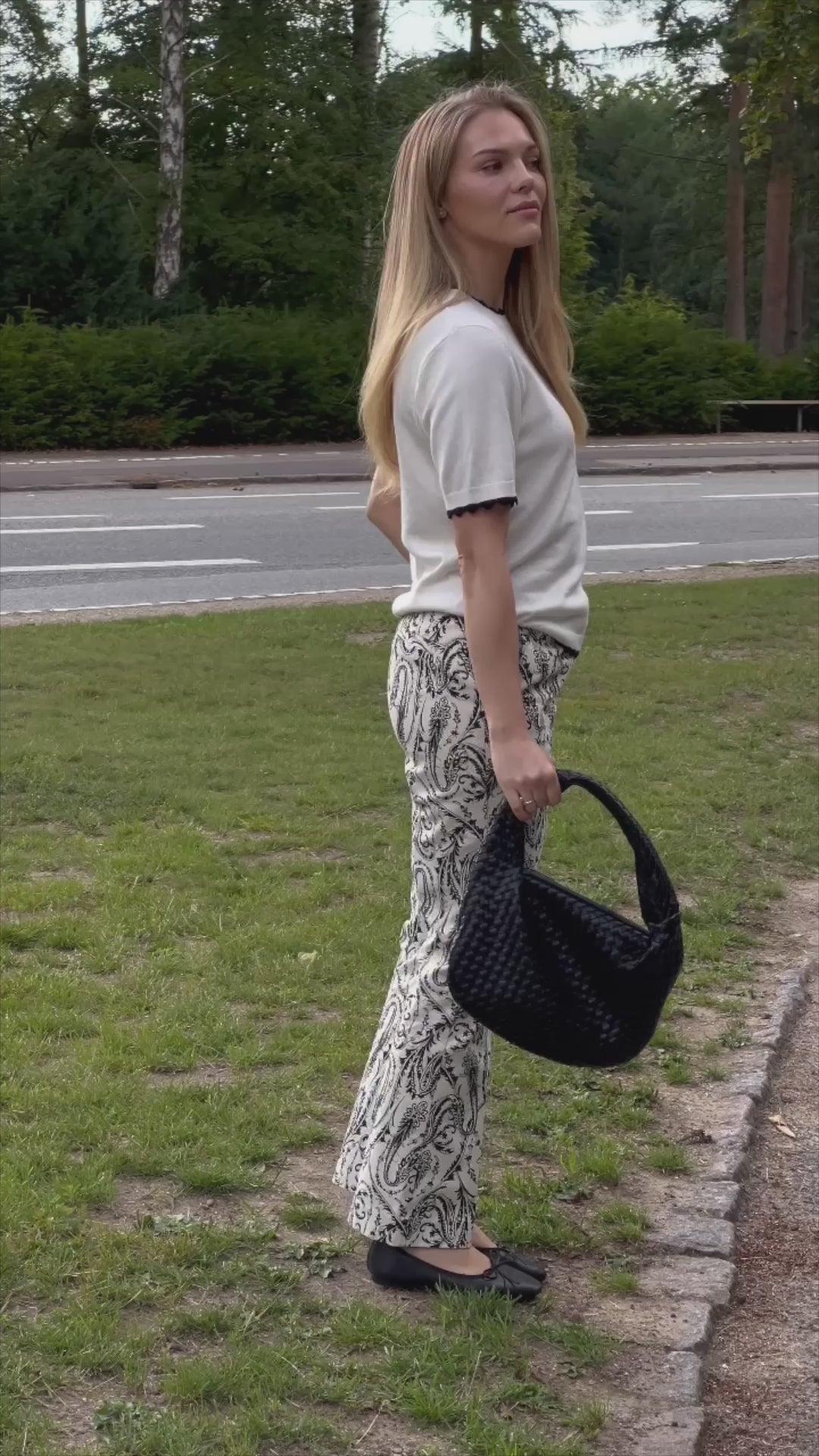 DECKA Cropped Cotton Paisley Trousers in Cream