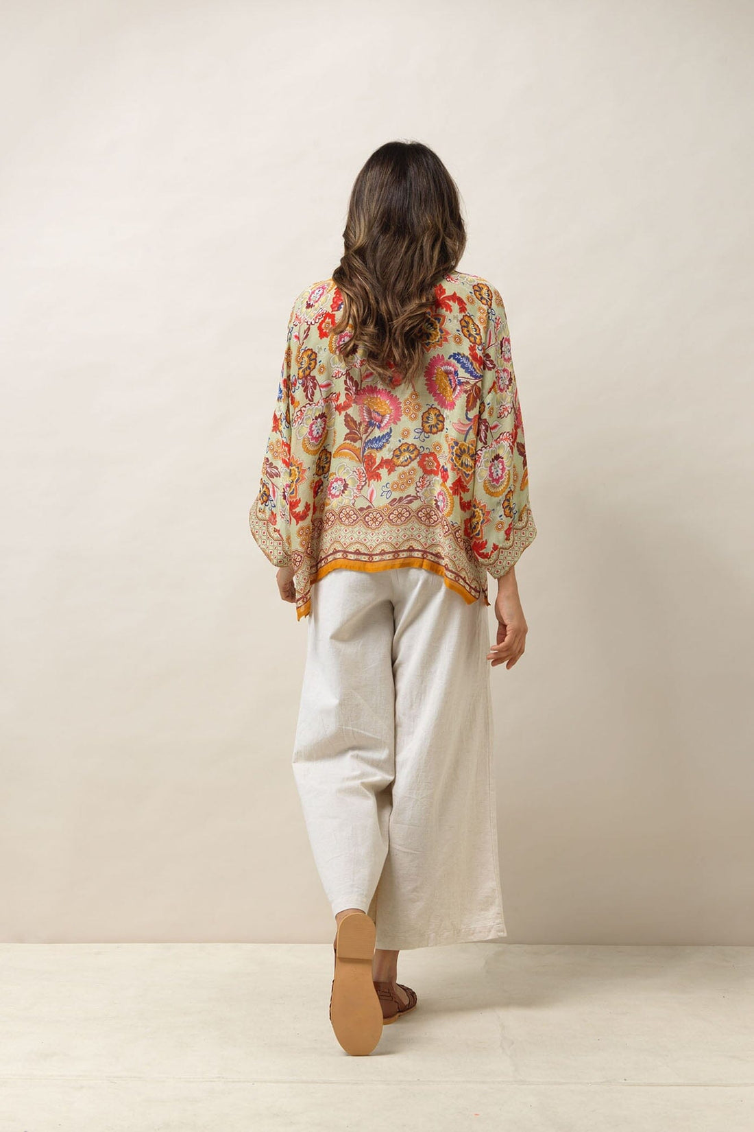 Short Lightweight Kimono in Indian Flower Taupe Print KIMINDTAU Kimonos One Hundred Stars